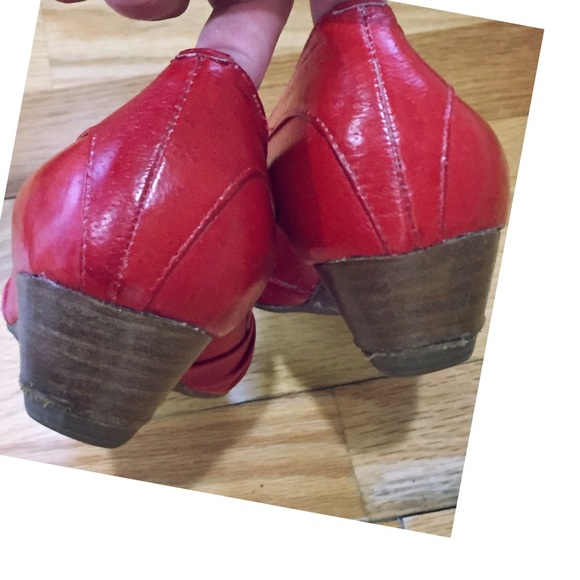 Anthro Miz Mooz Red Leather Knotted Pointy Flats - Picture 4 of 7